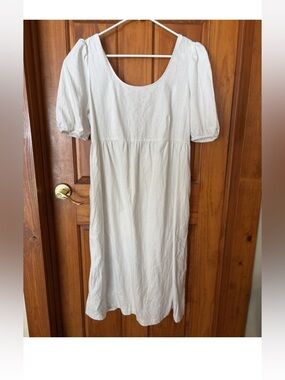 MEDIUM Ingrid & Isabel Puff Short Sleeve Linen Midi Maternity Dress